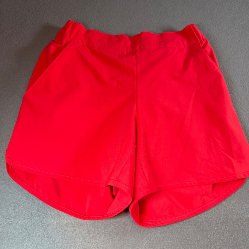 Columbia Womens Active Shorts Size M Red Elastic Waist Zipper Pocket Hiking